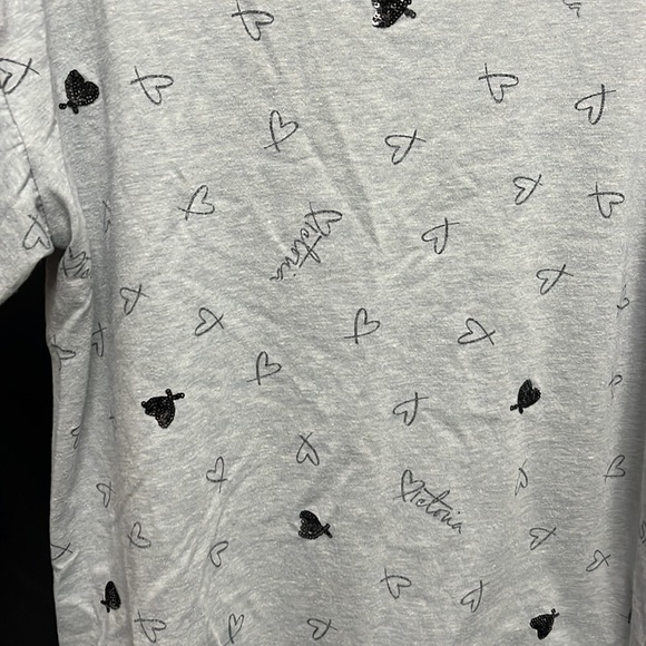 VICTORIA’S Secret- gray shirt with black designs and flutter sleeves - Picture 3 of 4